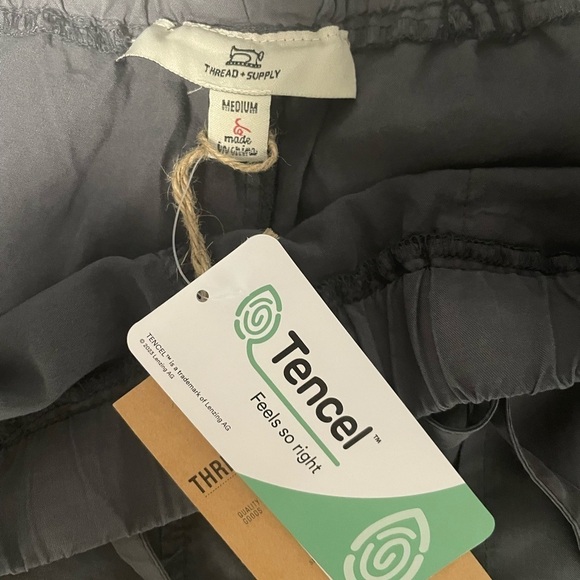 NWT Thread & Supply tencel cargo jogger in gray. Size Medium - Picture 7 of 8